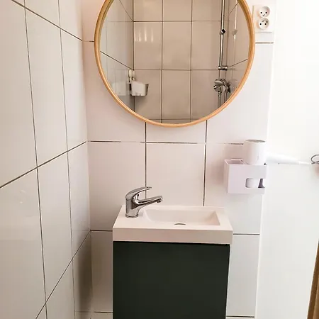 Apartment Double Climatise Avec Terrasse - Proche Tram & Centre *