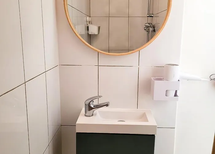 شقة Double Climatise Avec Terrasse - Proche Tram & Centre *